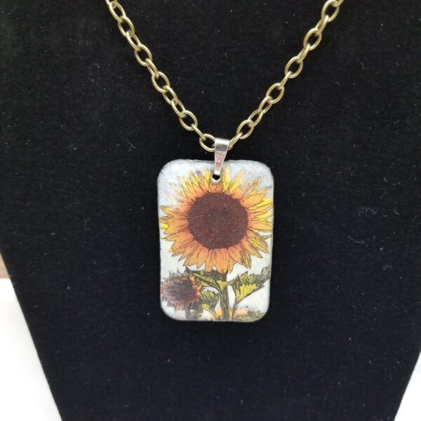 Sunflower Necklace | The Eclectic Chic Boutique
