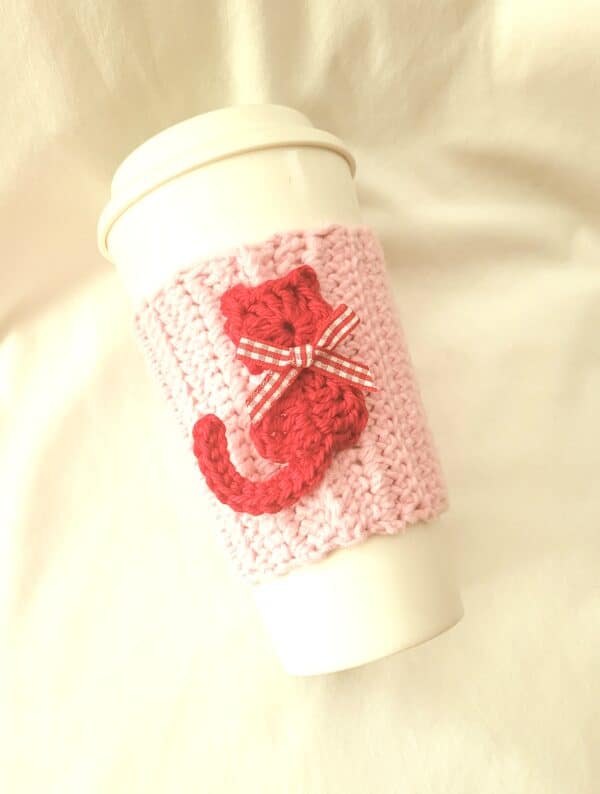 Cup Sleeve, Crochet - Pink with Red Cat - Image 2