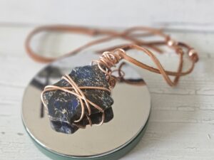 Blue stone hobo necklace