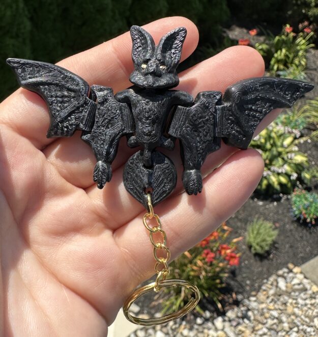 Gothic Bat Keychain – Articulated Wings – Black & Gold 3D Printed