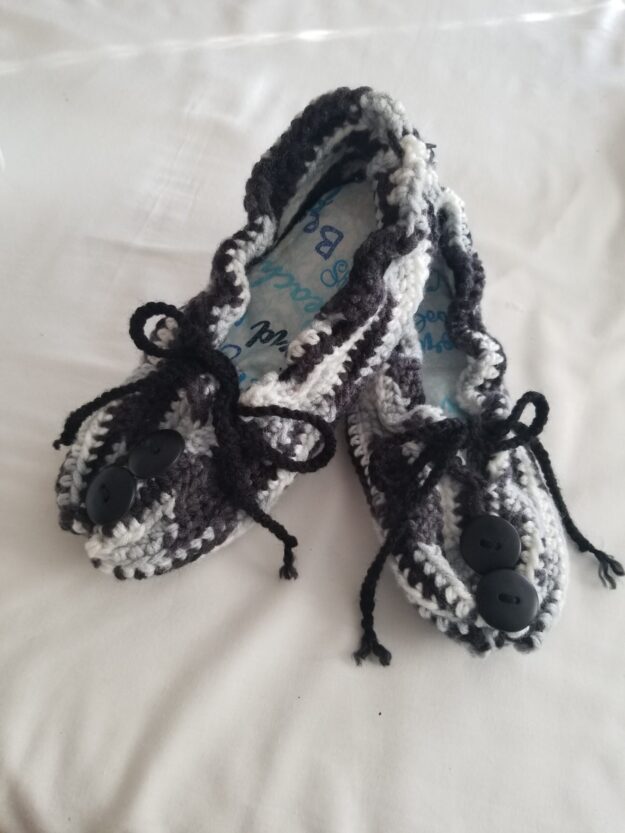 Crochet Slipper Socks - Zebra (size 6-7)