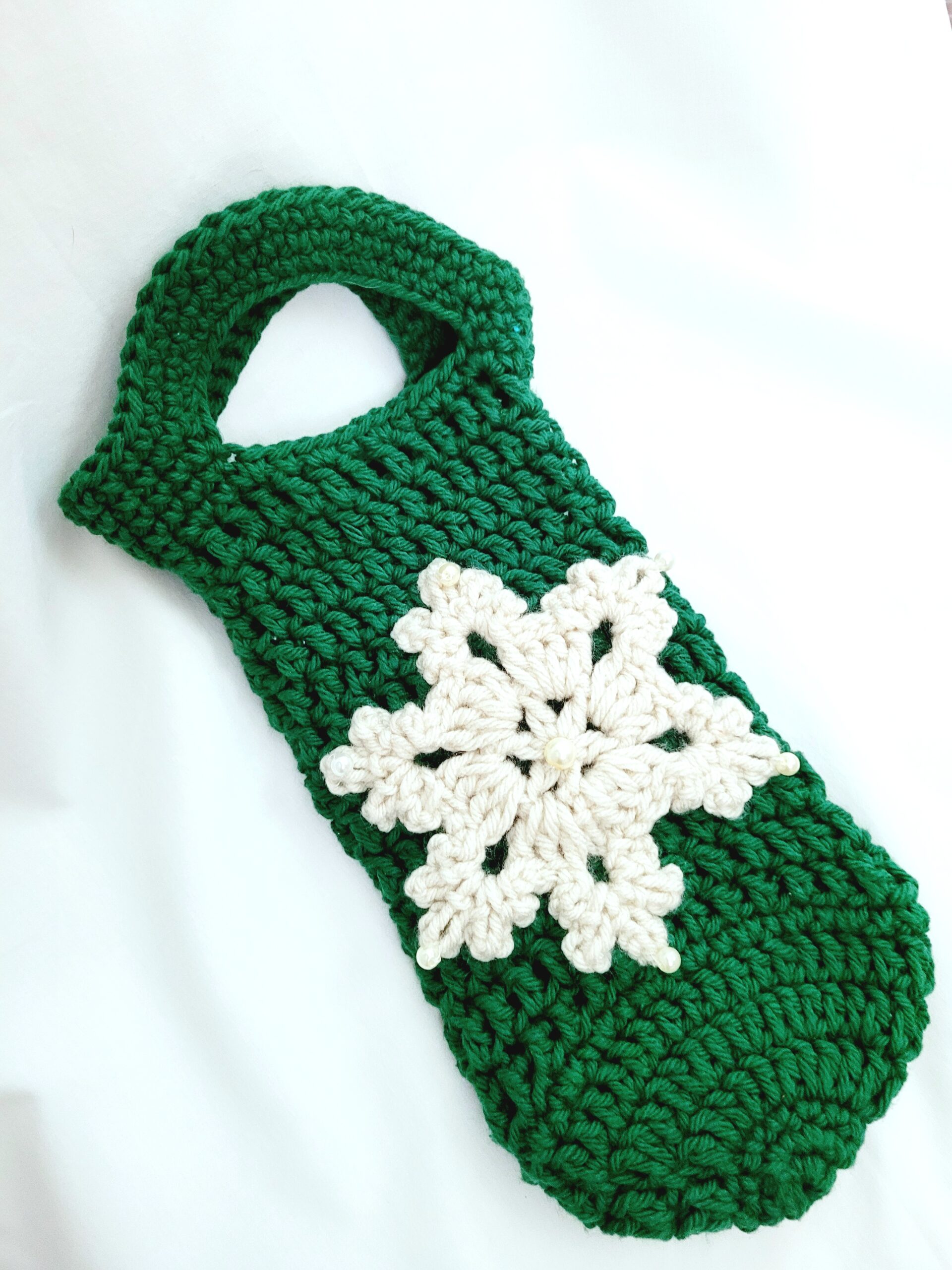Crochet Gift Bag - Hunter Green with Beige Snowflake