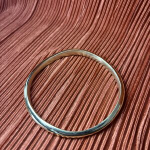 Smooth Wavy Round Brass Bracelet