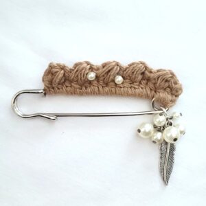 Crochet Brooch Pin - Oak with Leaf and Pearls