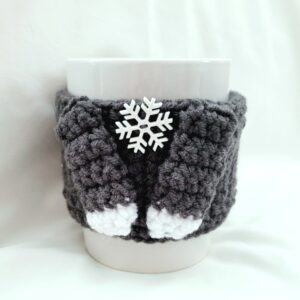 Coffee Cup Sleeve – Crochet Reusable Cup Cozy - Red/White with Candy Cane Button (Copy)