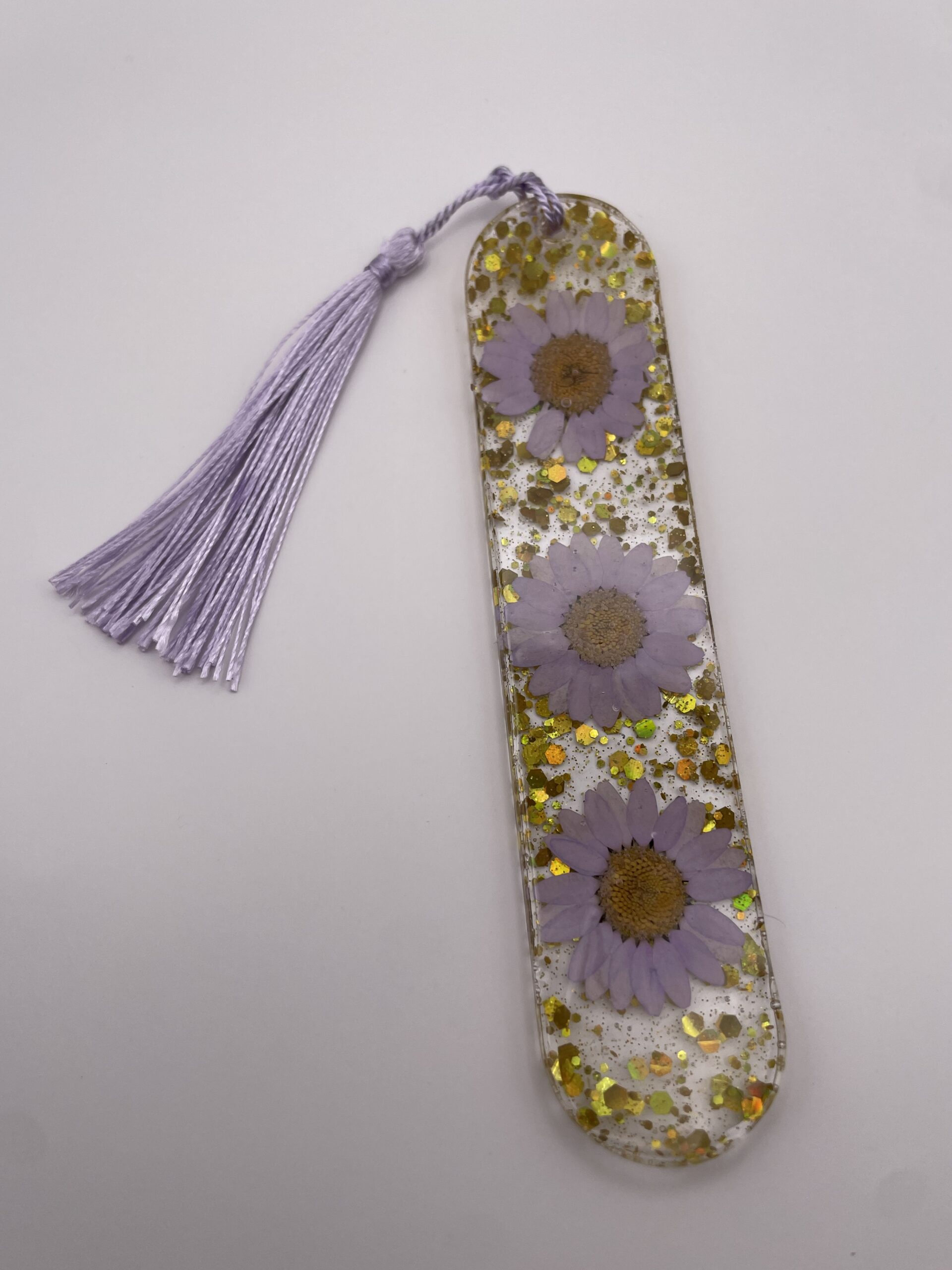 Resin floral bookmark with tassel - purple - Image 2