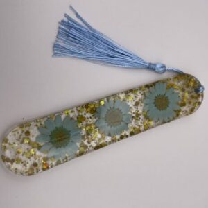 Resin floral bookmark with tassel - blue