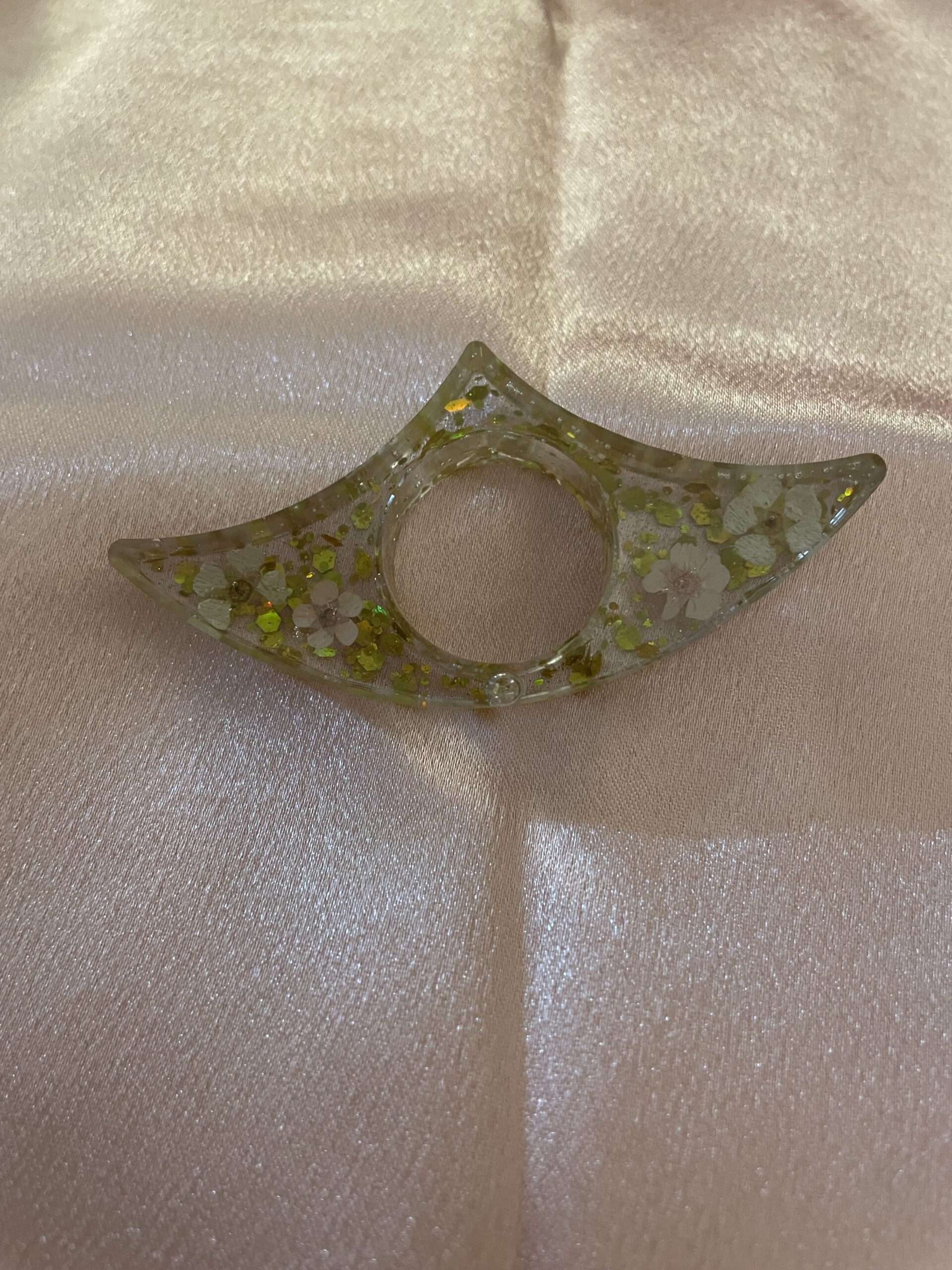 Book Page Holder for Reading -Soft Crescent - Image 8