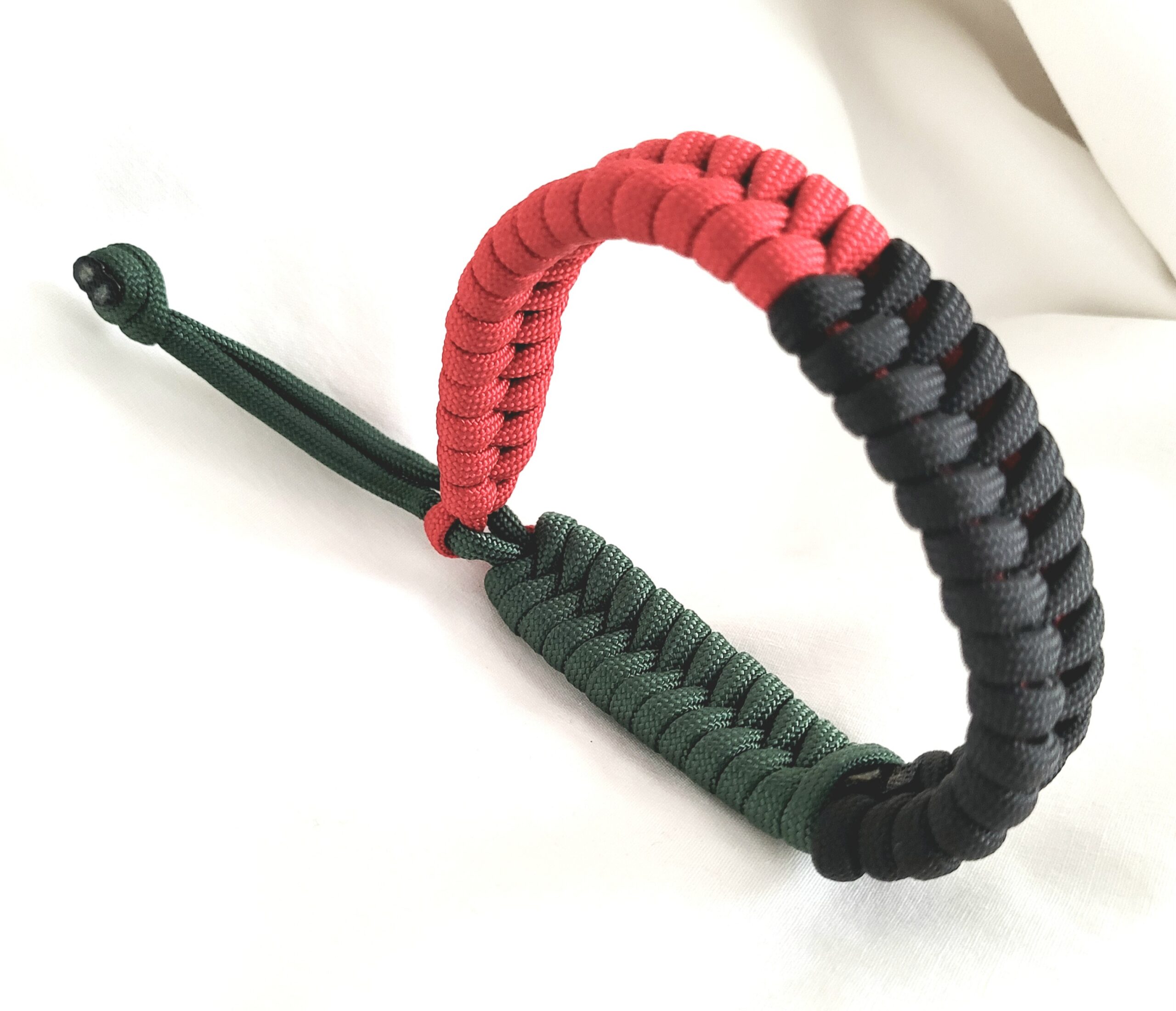 Paracord Braided Unisex Adjustable Bracelet - Green, Red and Black - Image 5