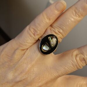 Faux Porcelain ring with embedded abalone in vintage style ring base
